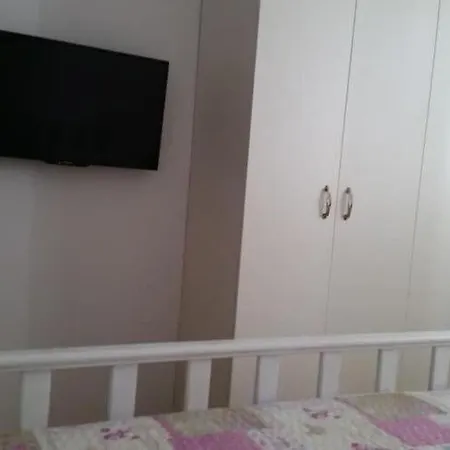 Apartman Rustica St - Two-bedroom With Balcony And Shared Pool 1 Kat Zadar